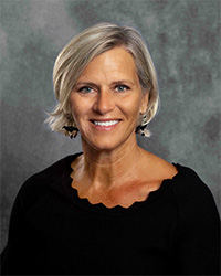 Miret, Tracey 2025 200 x 250