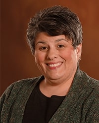 20220405_McDonald_Kelly _headshot_002_200x250