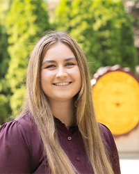 Macy Hawkes headshot 200x250